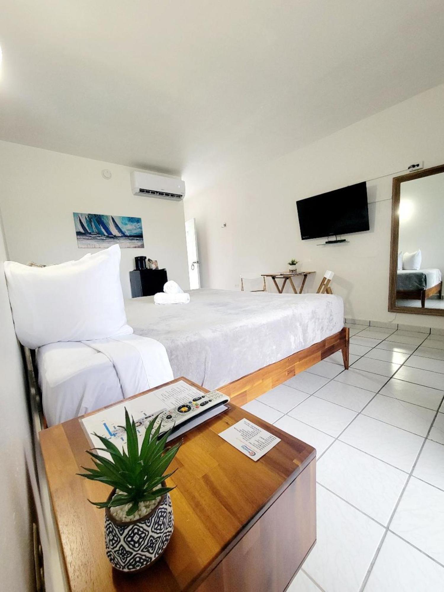 Nautilus By La Jamaca Hotels-Downtown La Parguera Lajas Exteriér fotografie